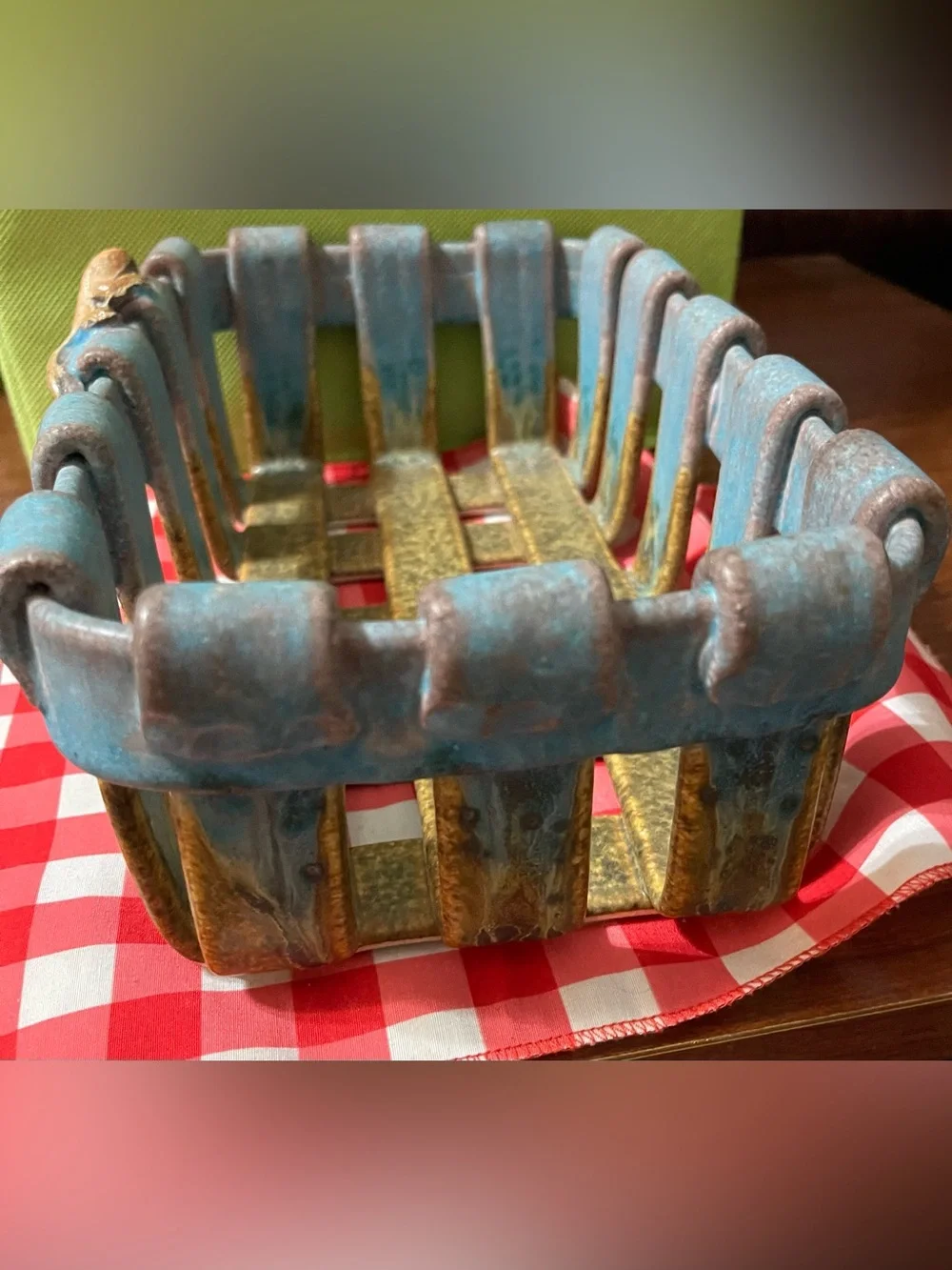 N/A beautiful basket